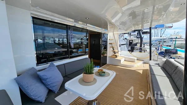 Mazarin 55 - Yacht Charter Sailica