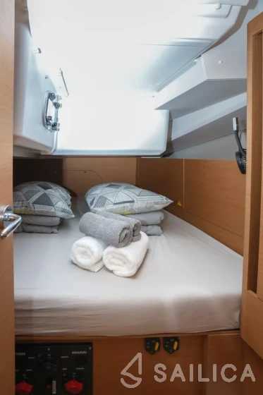 Sun Odyssey 440 - Yacht Charter Sailica