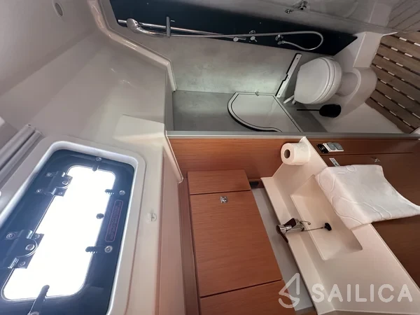 Bavaria C38 - Yacht Charter Sailica