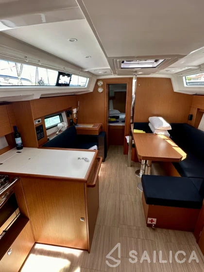 Bavaria C38 - Yacht Charter Sailica