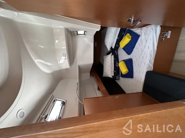 Bavaria 37 Cruiser - Yacht Charter Sailica