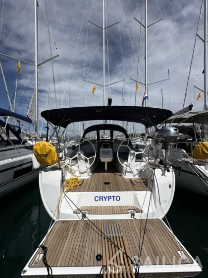 Bavaria 37 Cruiser - Yacht Charter Sailica