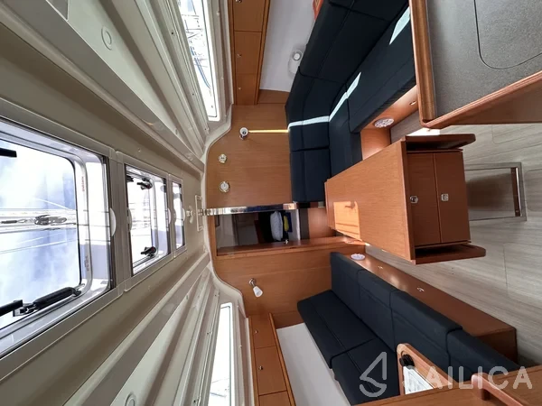 Bavaria 37 Cruiser - Yacht Charter Sailica