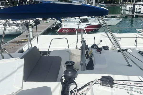 Bali 4.4 - Yacht Charter Sailica