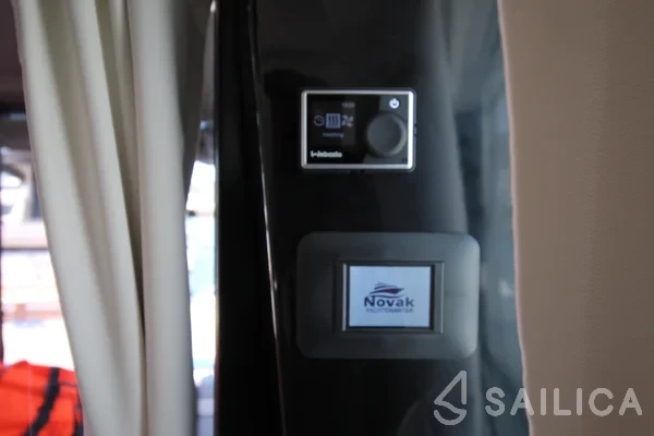 Merry Fisher 895 - Yacht Charter Sailica