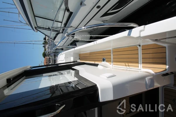 Merry Fisher 895 - Yacht Charter Sailica