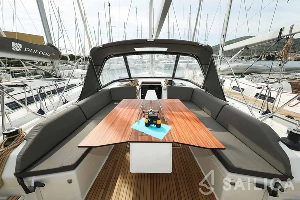 Dufour 530 - Yacht Charter Sailica