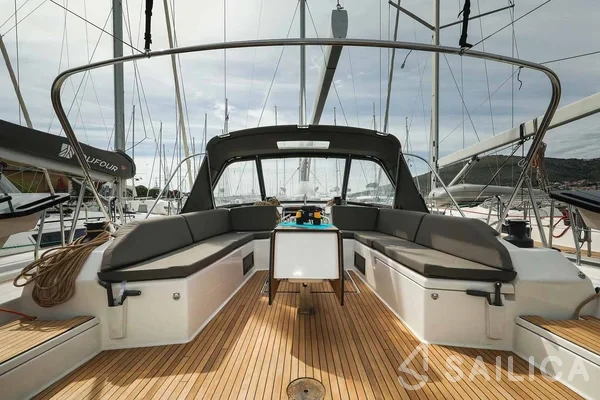 Dufour 530 - Yacht Charter Sailica