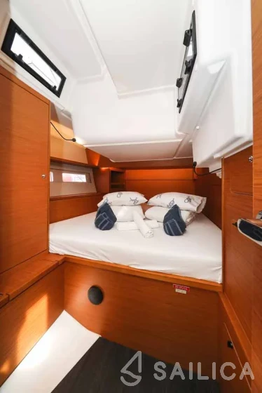 Dufour 530 - Yacht Charter Sailica