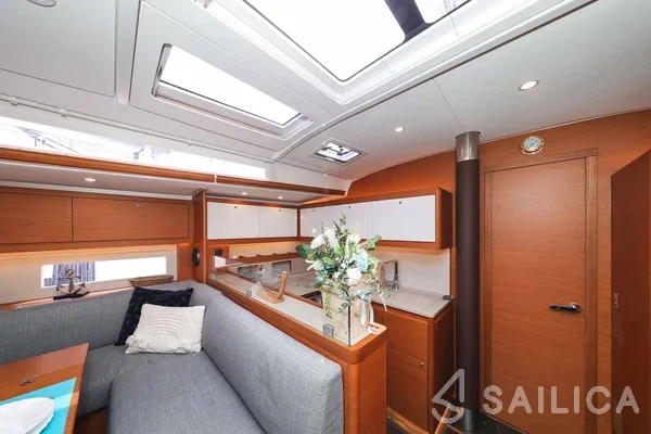 Dufour 530 - Yacht Charter Sailica