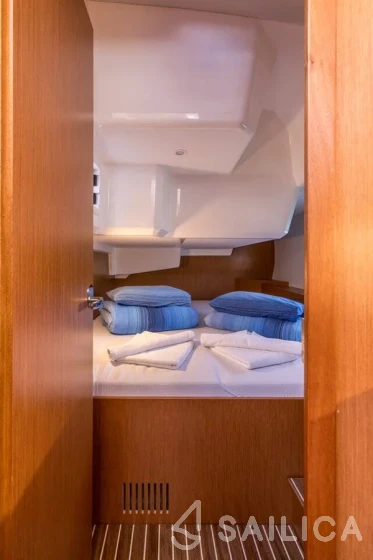 Bavaria C42 - Yacht Charter Sailica