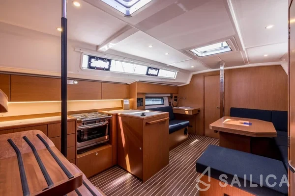 Bavaria C42 - Yacht Charter Sailica