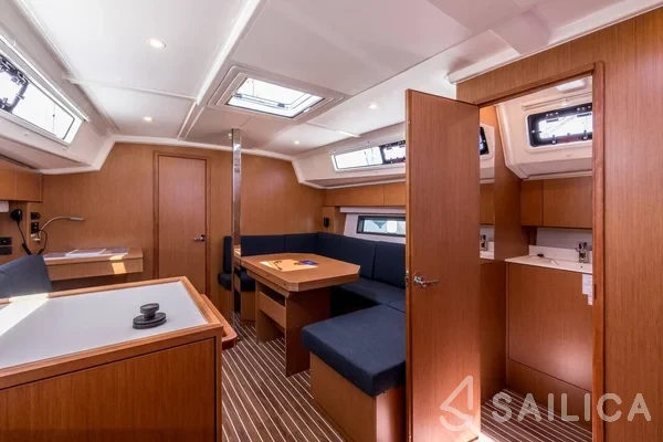 Bavaria C42 - Yacht Charter Sailica