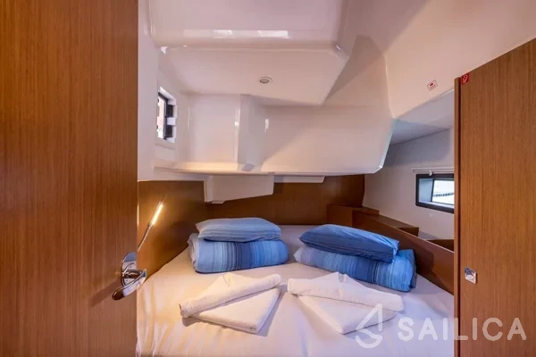 Bavaria C42 - Yacht Charter Sailica