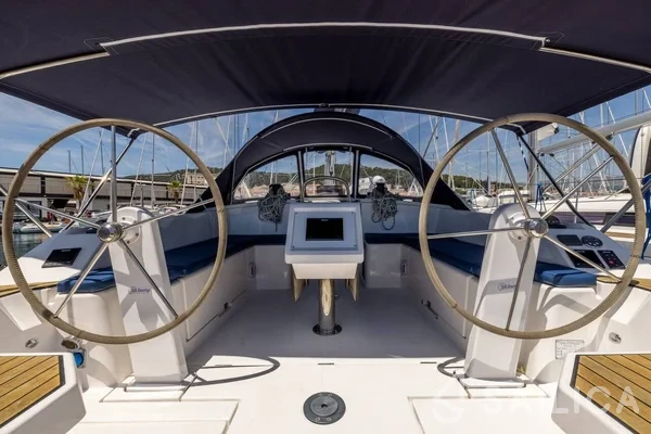 Bavaria C42 - Yacht Charter Sailica