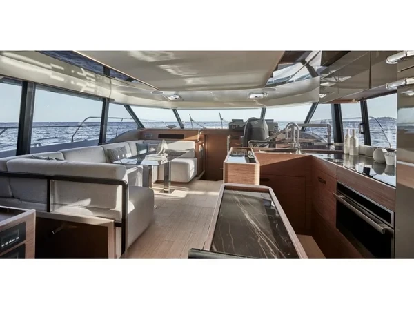 Prestige M48 - Yacht Charter Sailica