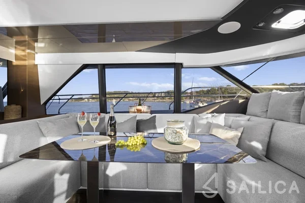 Prestige M48 - Yacht Charter Sailica