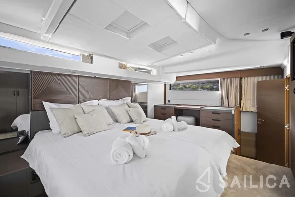Prestige M48 - Yacht Charter Sailica