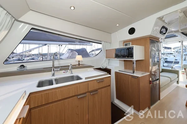Bali Catspace - Yacht Charter Sailica