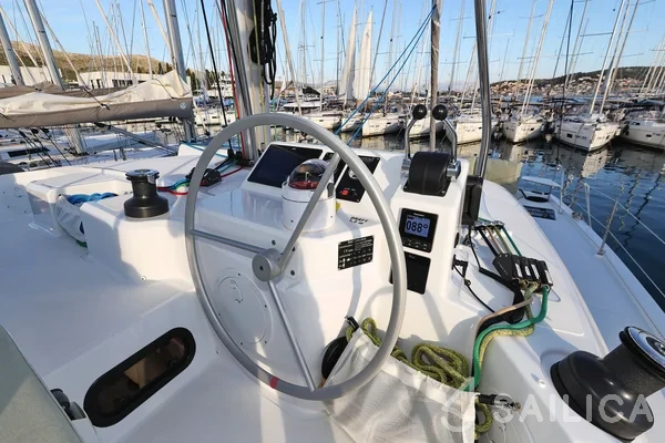 Bali Catspace - Yacht Charter Sailica
