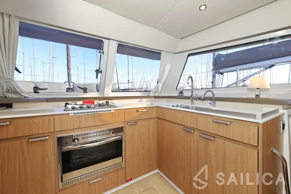 Bali Catspace - Yacht Charter Sailica