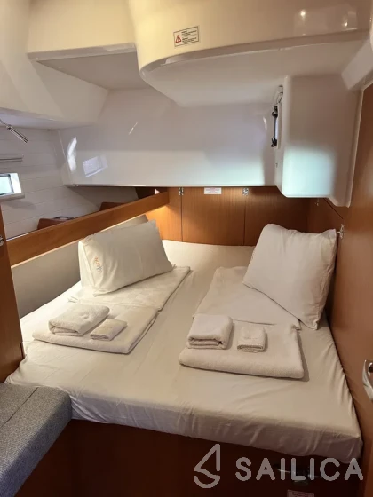 Bavaria 46 Cruiser - Yacht Charter Sailica