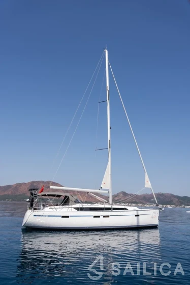 Bavaria 46 Cruiser - Yacht Charter Sailica