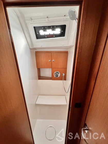 Bavaria 46 Cruiser - Yacht Charter Sailica