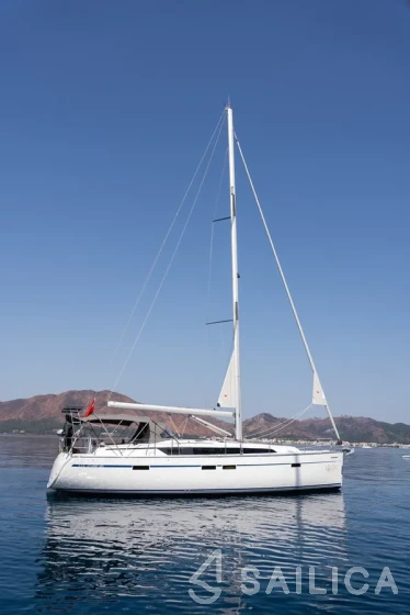 Bavaria 46 Cruiser - Yacht Charter Sailica