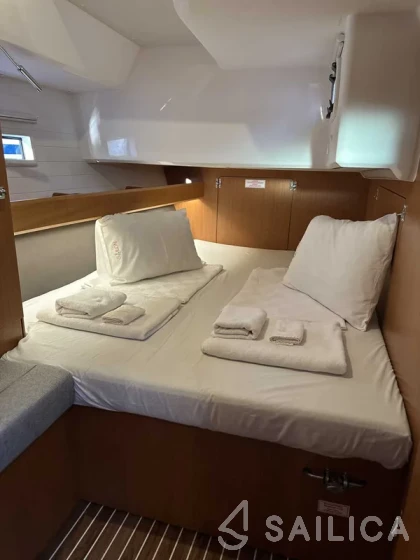 Bavaria 46 Cruiser - Yacht Charter Sailica