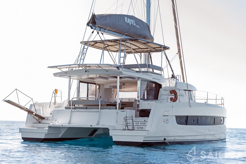 Bali 4.6 - Yacht Charter Sailica