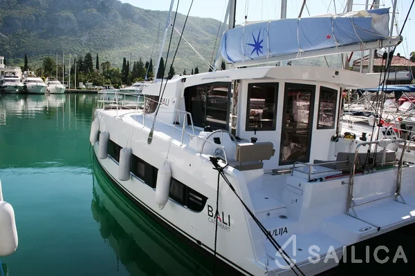 Bali Catsmart - Yacht Charter Sailica