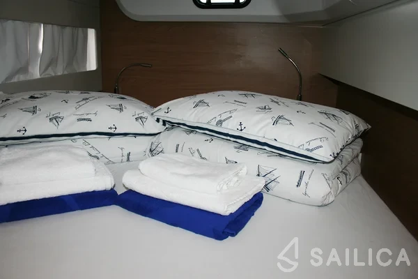 Bali Catsmart - Yacht Charter Sailica