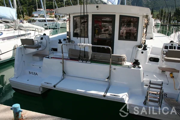 Bali Catsmart - Yacht Charter Sailica