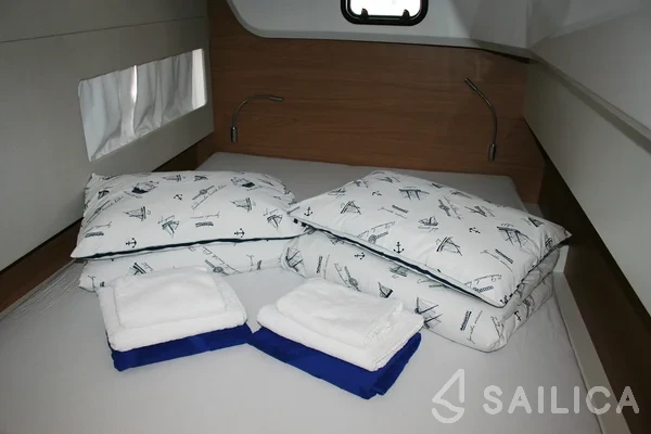 Bali Catsmart - Yacht Charter Sailica