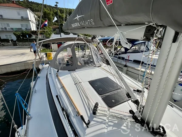 Bavaria 34 Cruiser - Yacht Charter Sailica