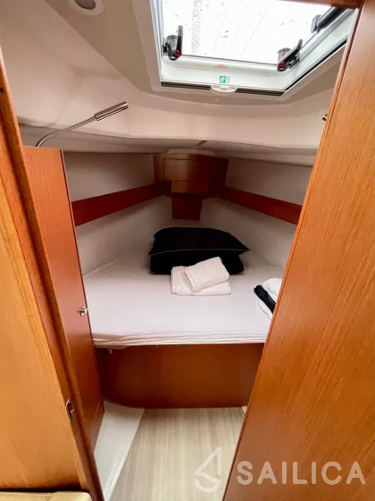 Bavaria 34 Cruiser - Yacht Charter Sailica