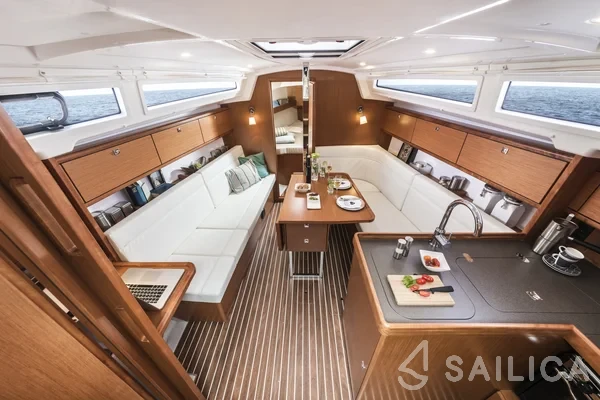 Bavaria 34 Cruiser - Yacht Charter Sailica