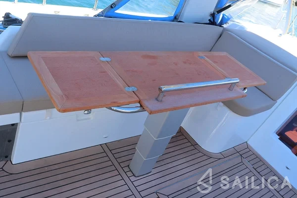 Oceanis 54 - Yacht Charter Sailica