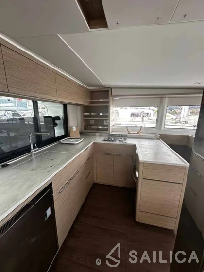 Lagoon 46  - Yacht Charter Sailica