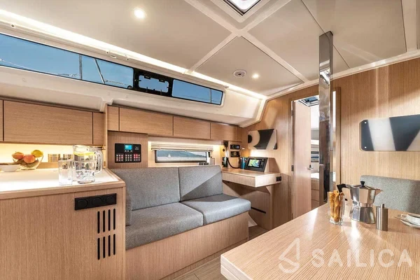 Bavaria C42 - Yacht Charter Sailica