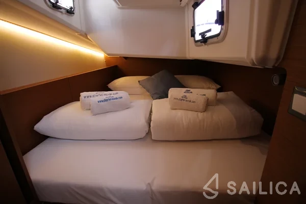 Sun Odyssey 380 - Yacht Charter Sailica