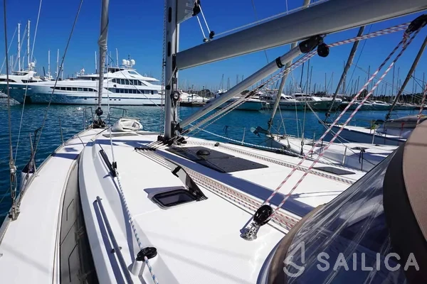 Bavaria 46 Cruiser - Yacht Charter Sailica