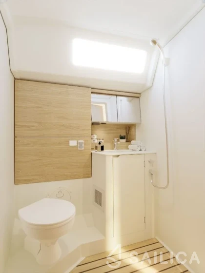 Bavaria 46 Cruiser - Yacht Charter Sailica