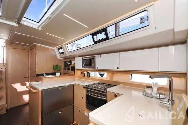 Bavaria 46 Cruiser - Yacht Charter Sailica