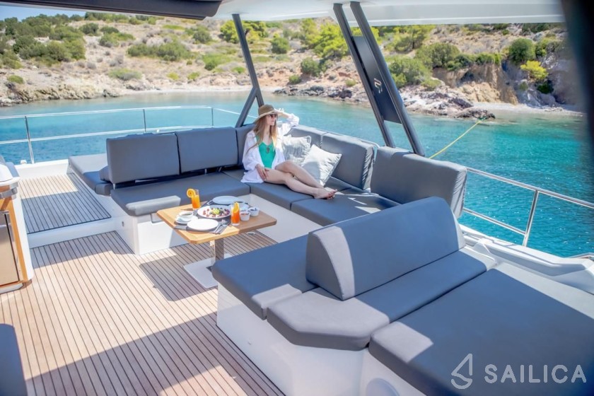 Fountaine Pajot Power 67 - Photo #6 Fountaine Pajot Power 67 - Yacht Charter Sailica