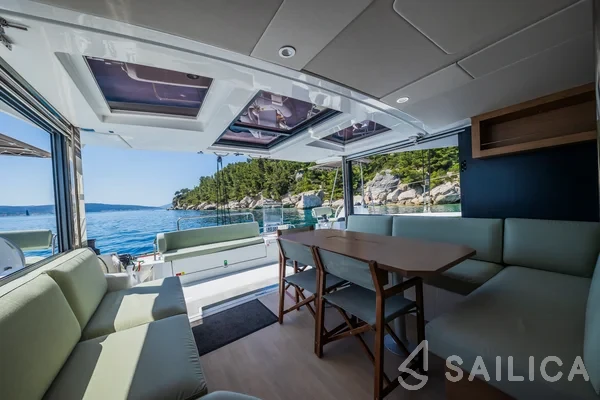 Bali Catsmart - Yacht Charter Sailica