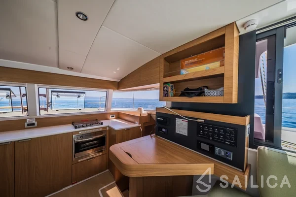 Bali Catsmart - Yacht Charter Sailica