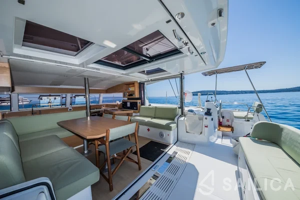 Bali Catsmart - Yacht Charter Sailica