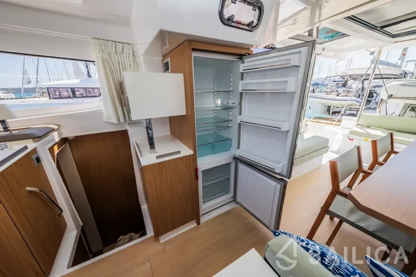 Bali Catspace - Yacht Charter Sailica